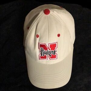 Captivating Headgear Men’s Nebraska Cornhuskers Embroidered Hat Ball Cap Khaki